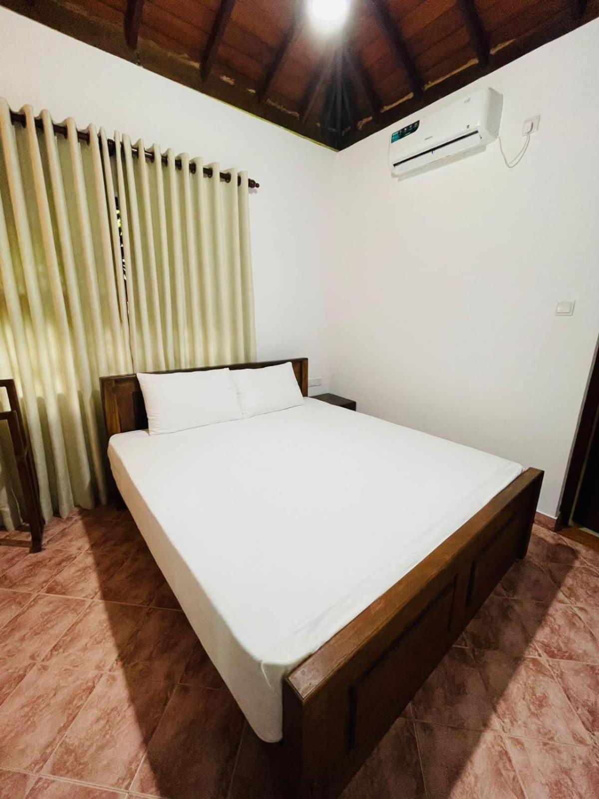 Hotel Langama Thena - ළඟම තැන Anuradhapura Exterior foto